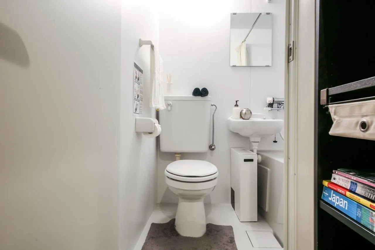 North Cottage Studio Apartment With Private Entrance 3*, Tokyo